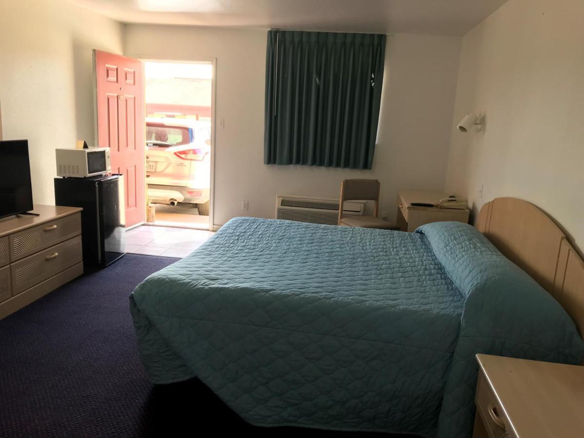 Luxury Inn George West 외부 사진