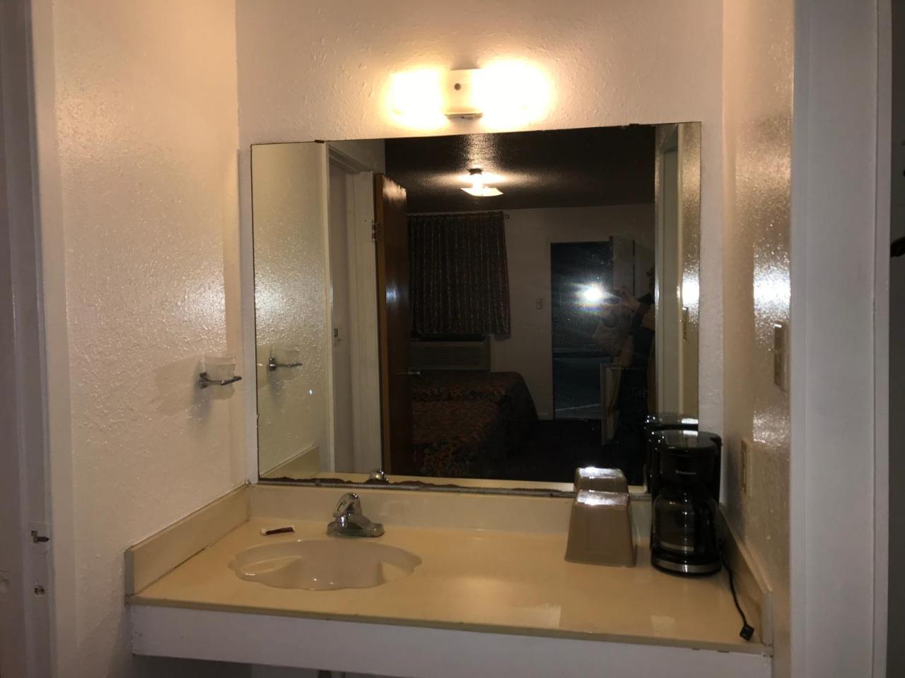 Luxury Inn George West 외부 사진